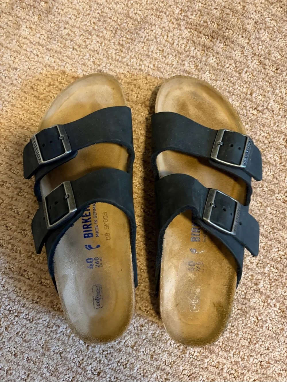 Birkenstock Womens Arizona leather Double Strap Sandals in Black-soft footbed